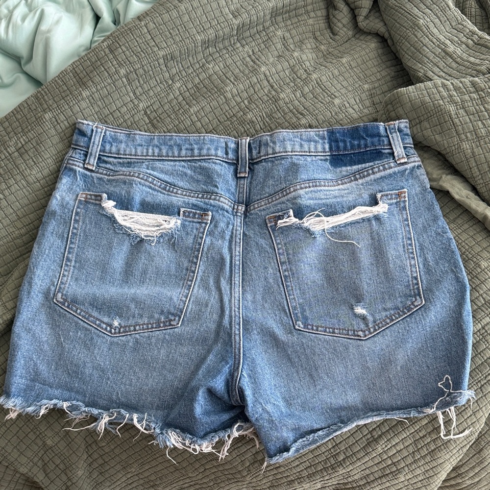 Abercrombie Distressed Blue Denim Women Shorts - Picture 2 of 3
